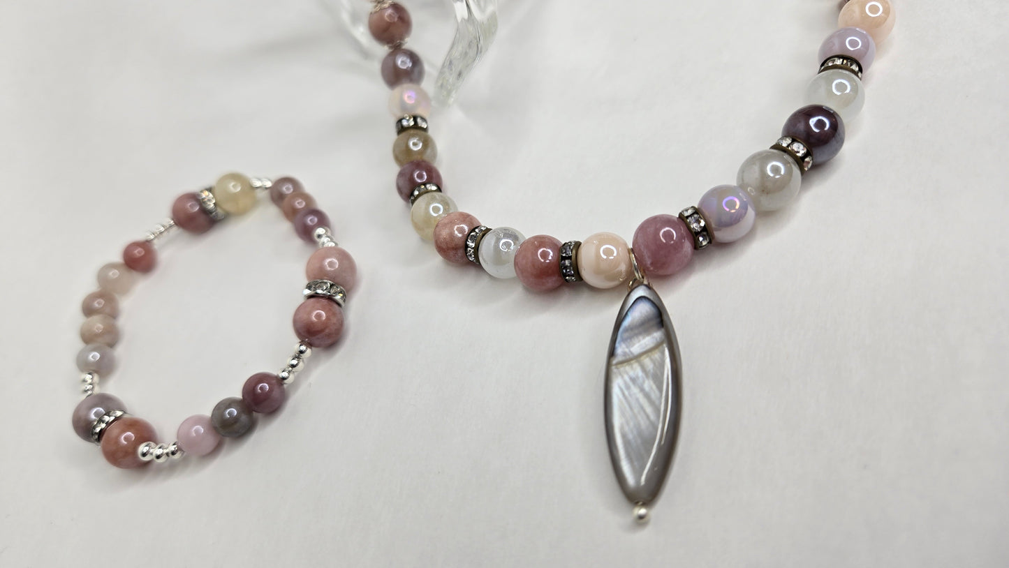 jewelry set (bracelet and a necklace)