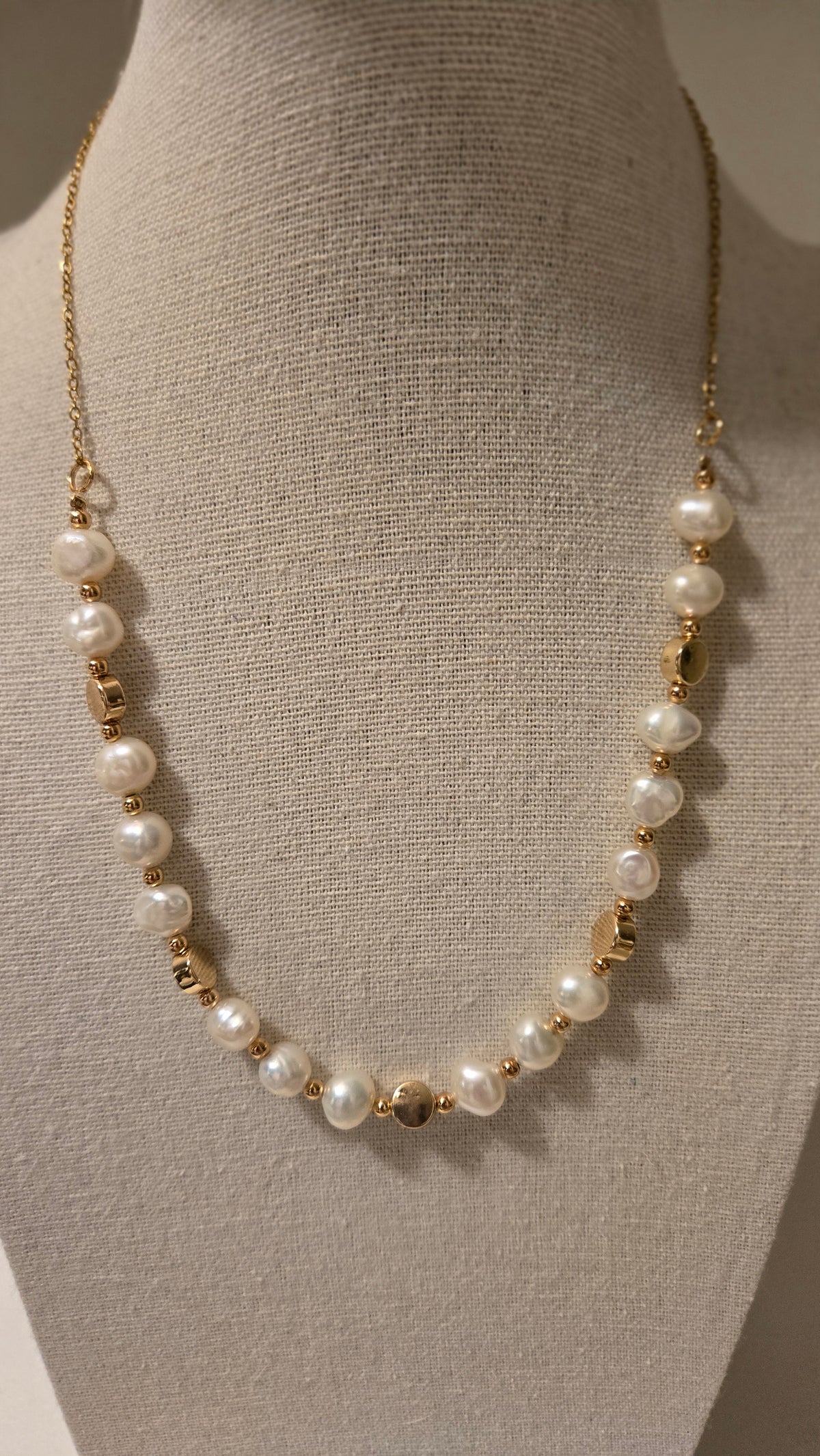 Touch of Elegance Necklace with pearls and gold-tone accents, view 6