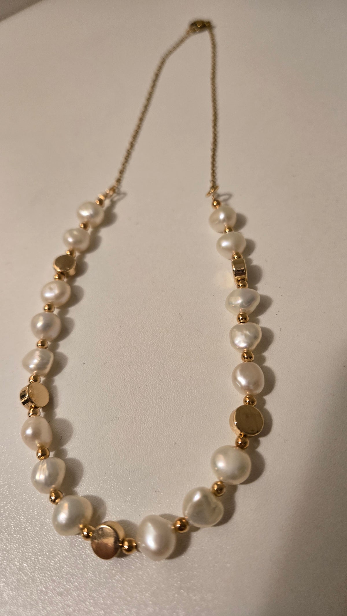 Touch of Elegance Necklace with pearls and gold-tone accents, view 7