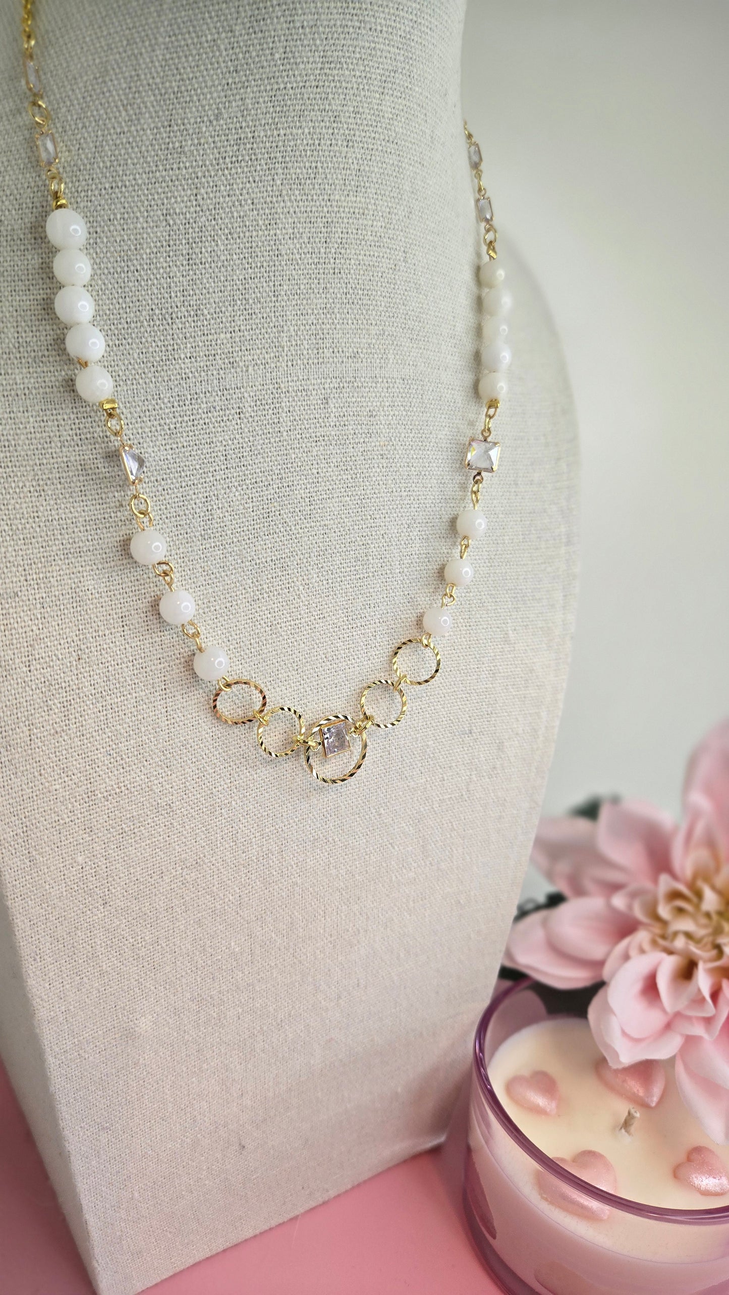 Gift-ready presentation of the LuluTouch Dream Pearl Necklace