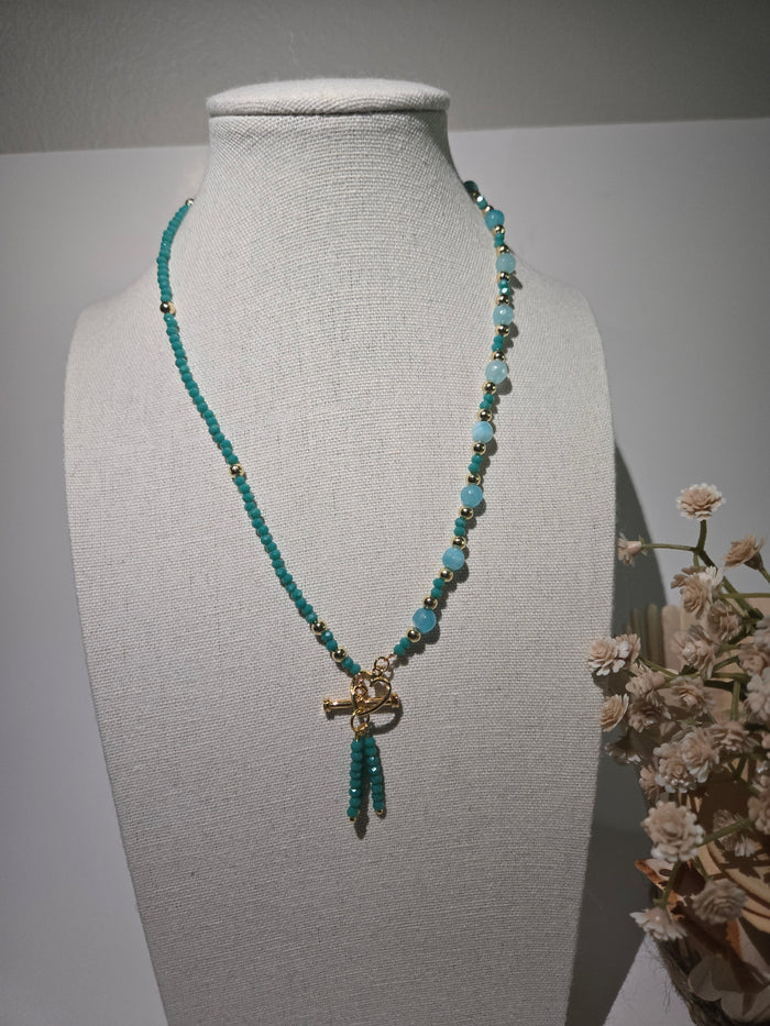 Elegance Beaded Necklace with golden spacers and a gold heart clasp