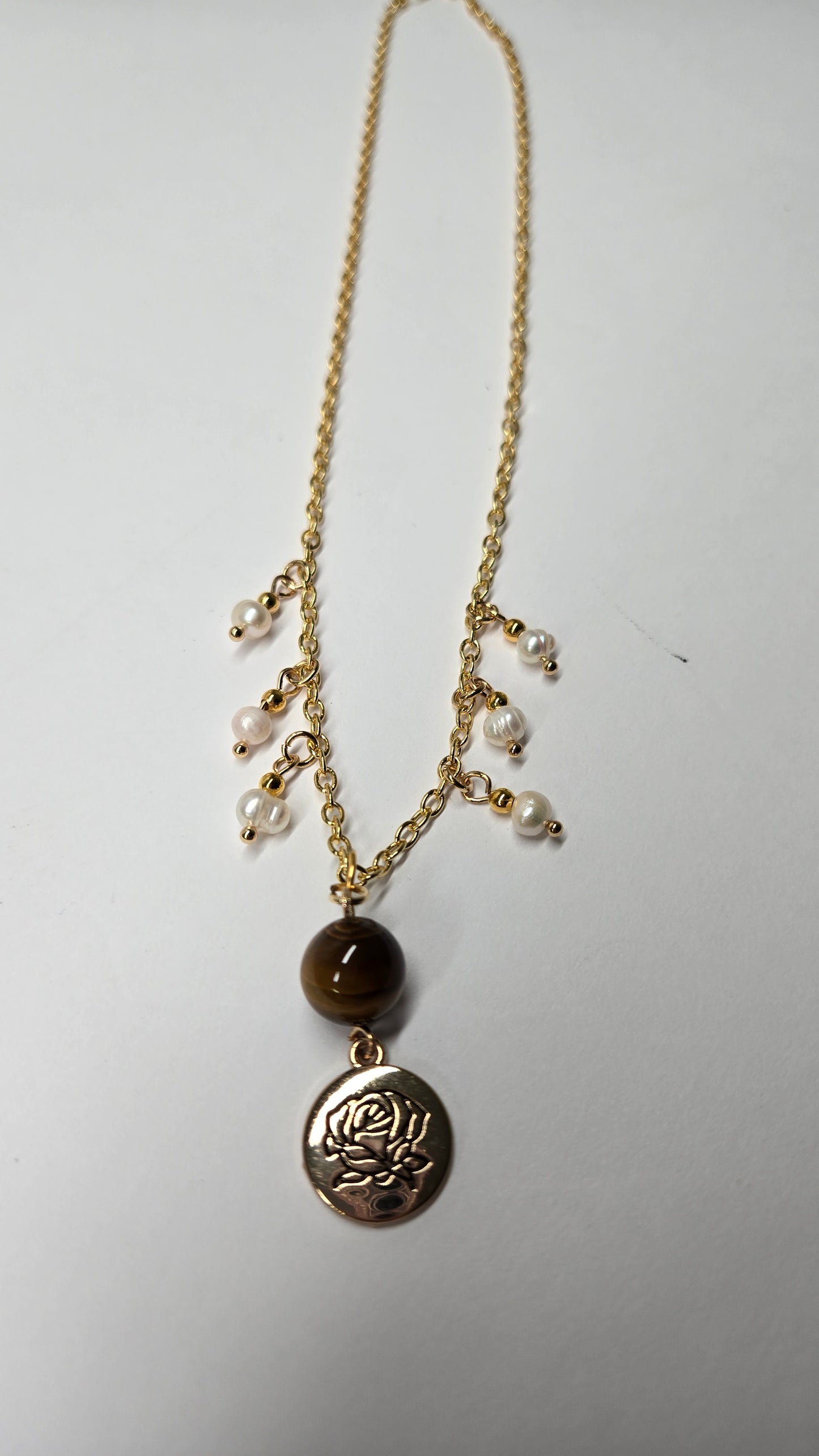 Golden Rose Pearl Necklace 🌹✨