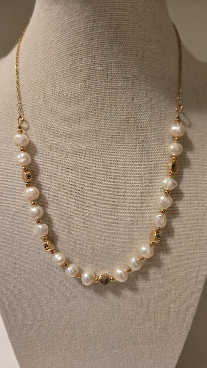Touch of Elegance Necklace with pearls and gold-tone accents, view 6