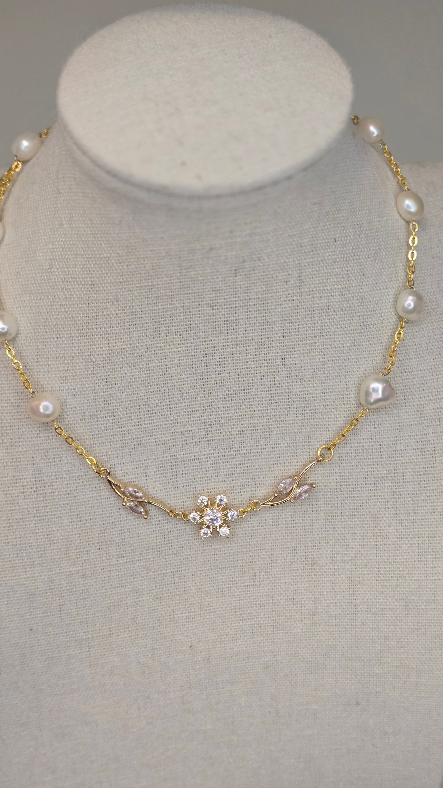 Floral Spark Necklace