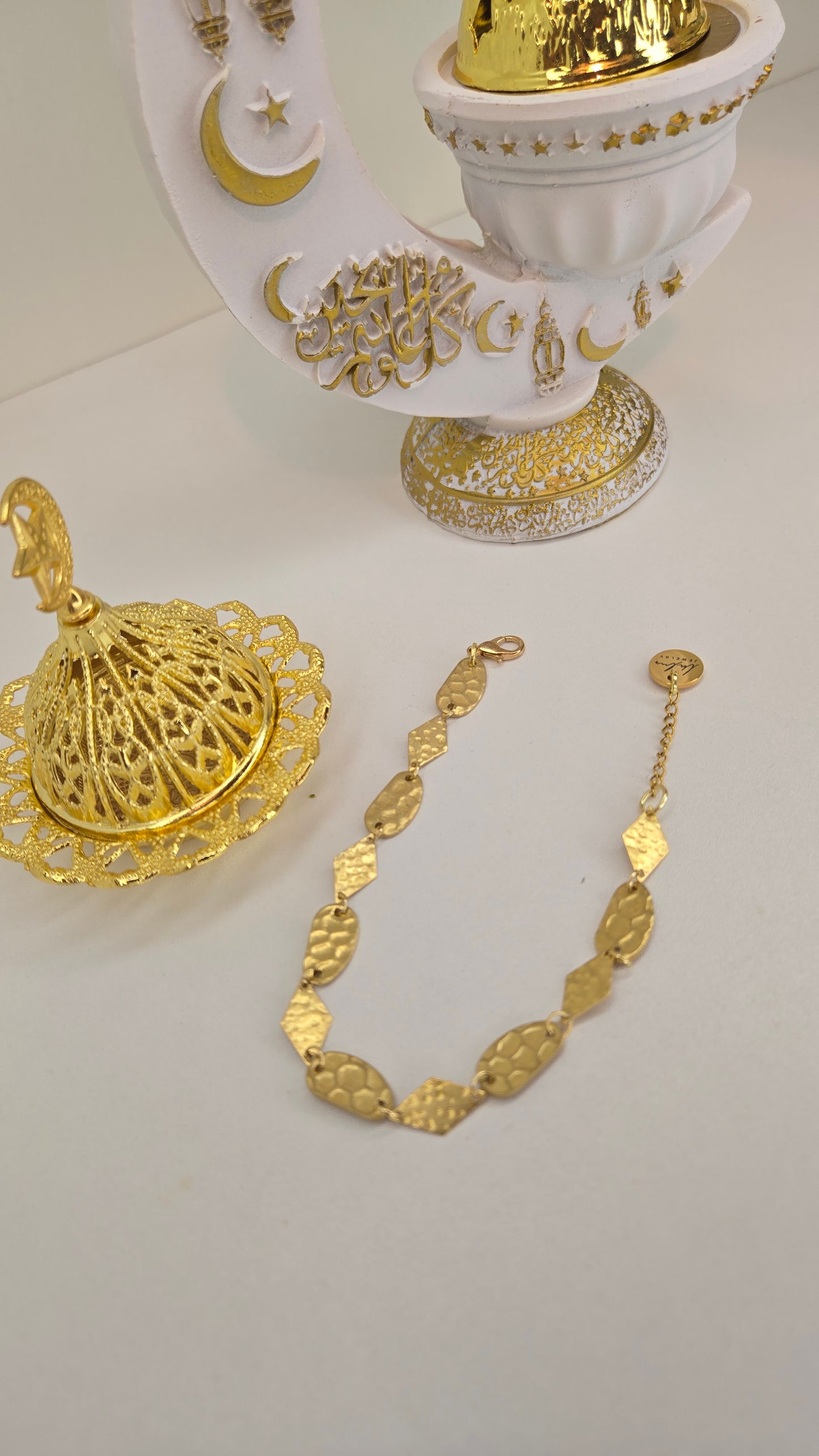 Golden Geometry Glow