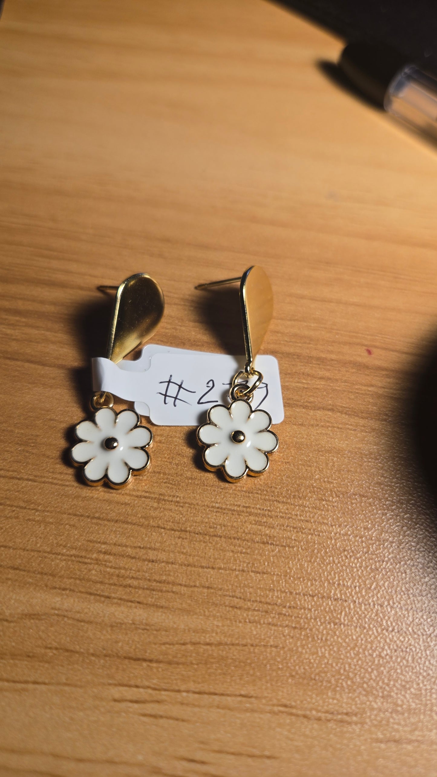 White Daisy Earrings