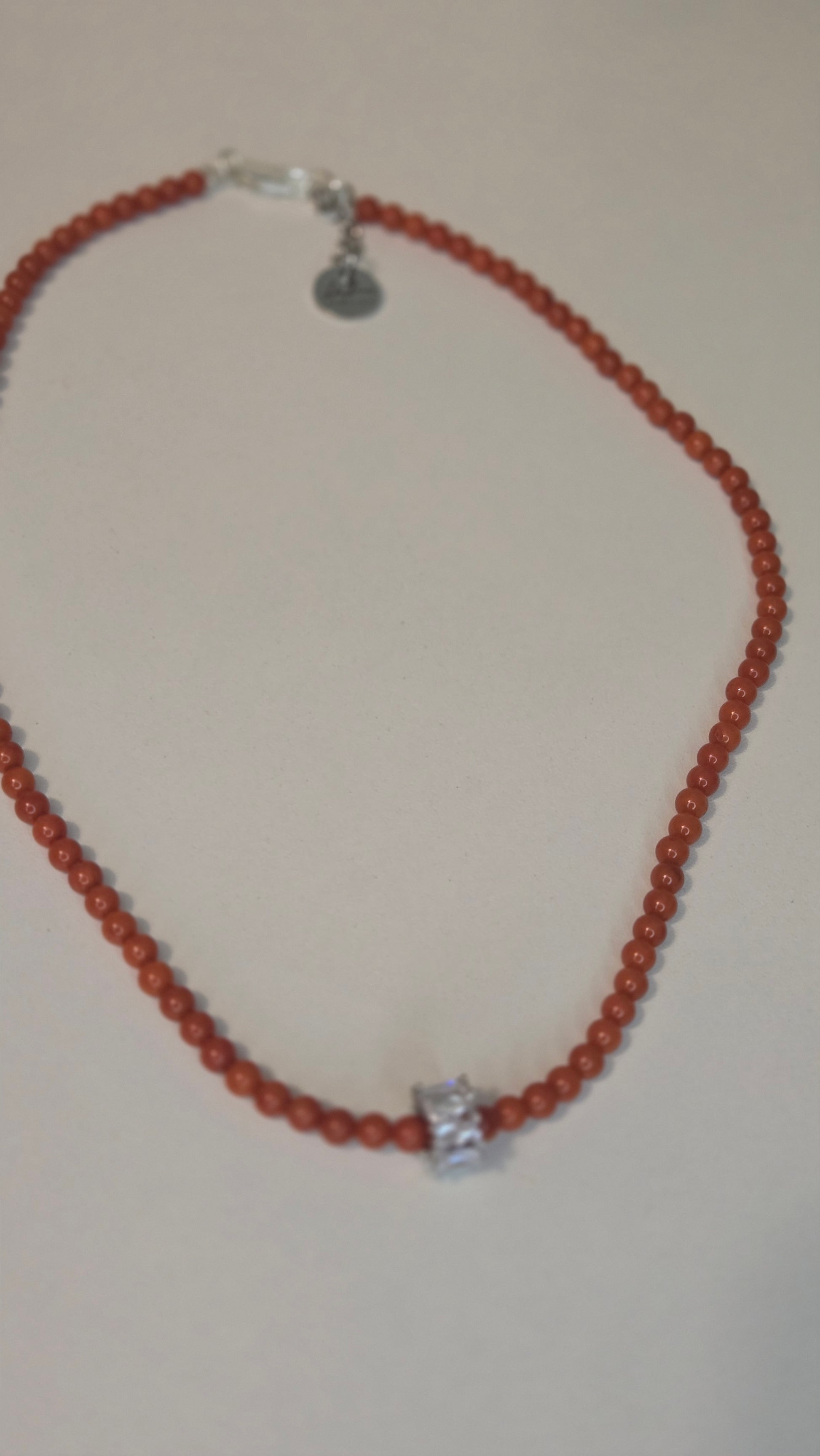 Sophisticated pearl and tiger eye bracelet, perfect as a unique gift for her.