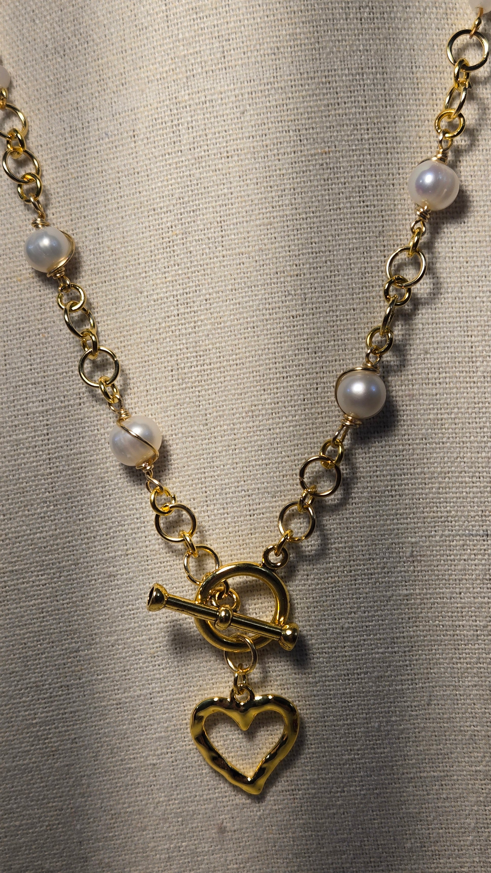 Beautifully crafted Pearl & Opal Necklace - Image 2