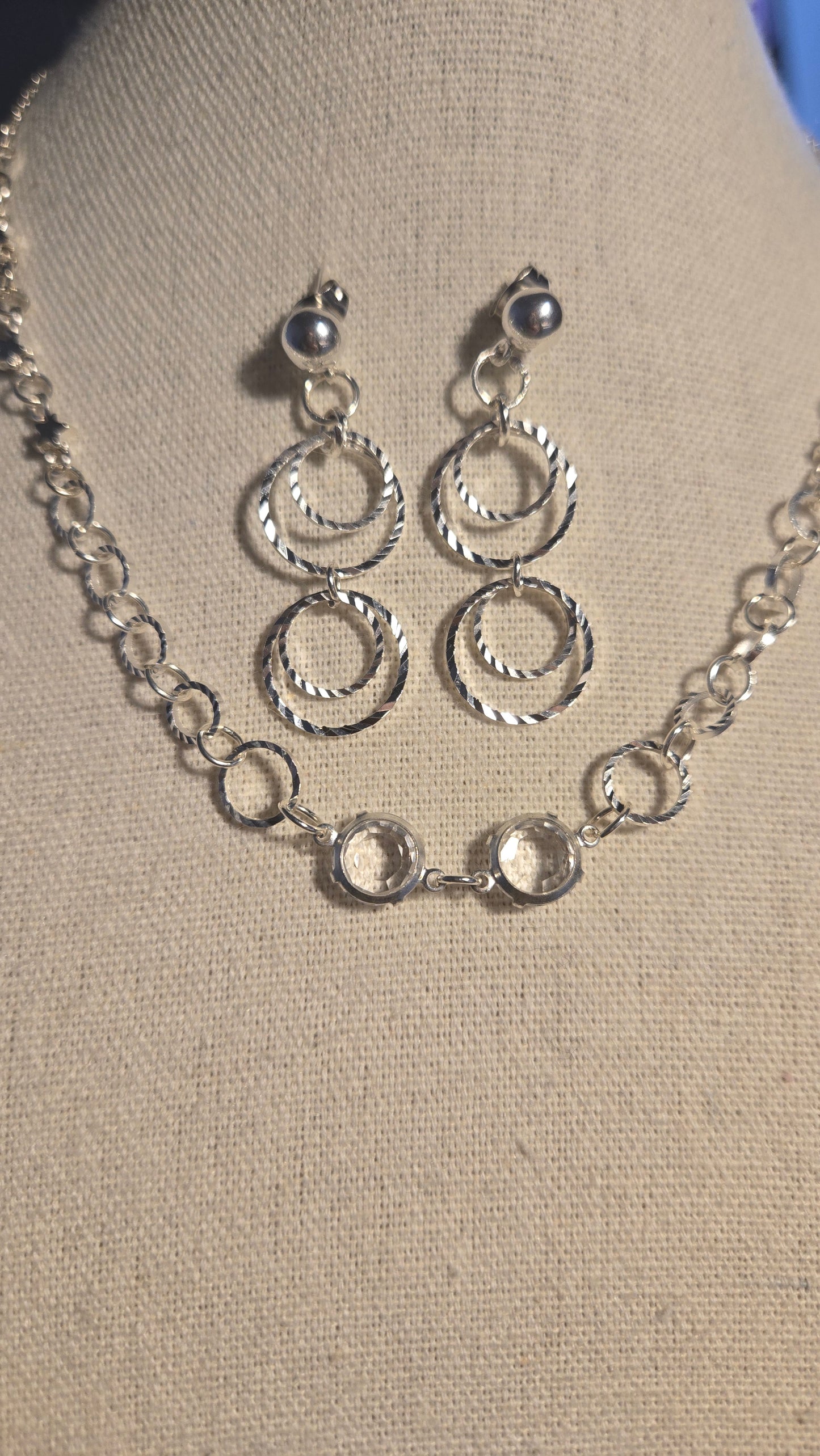 Silver Circle Elegance Set