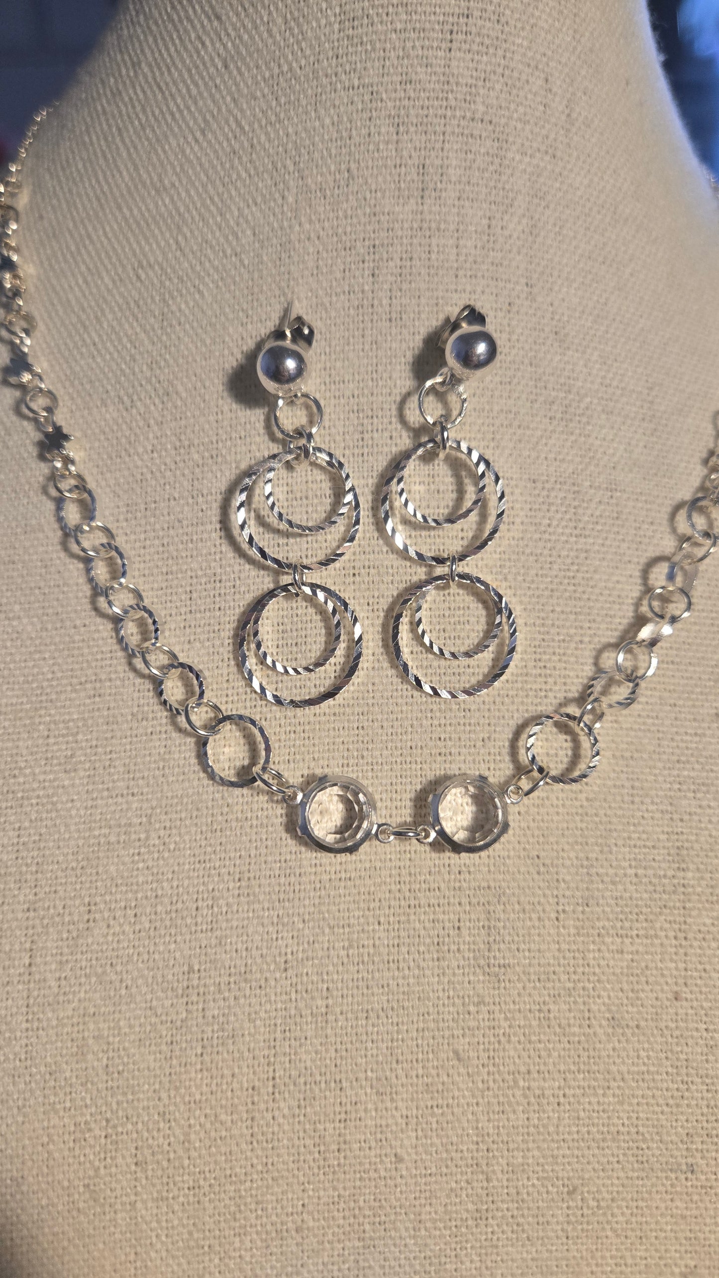 Silver Circle Elegance Set
