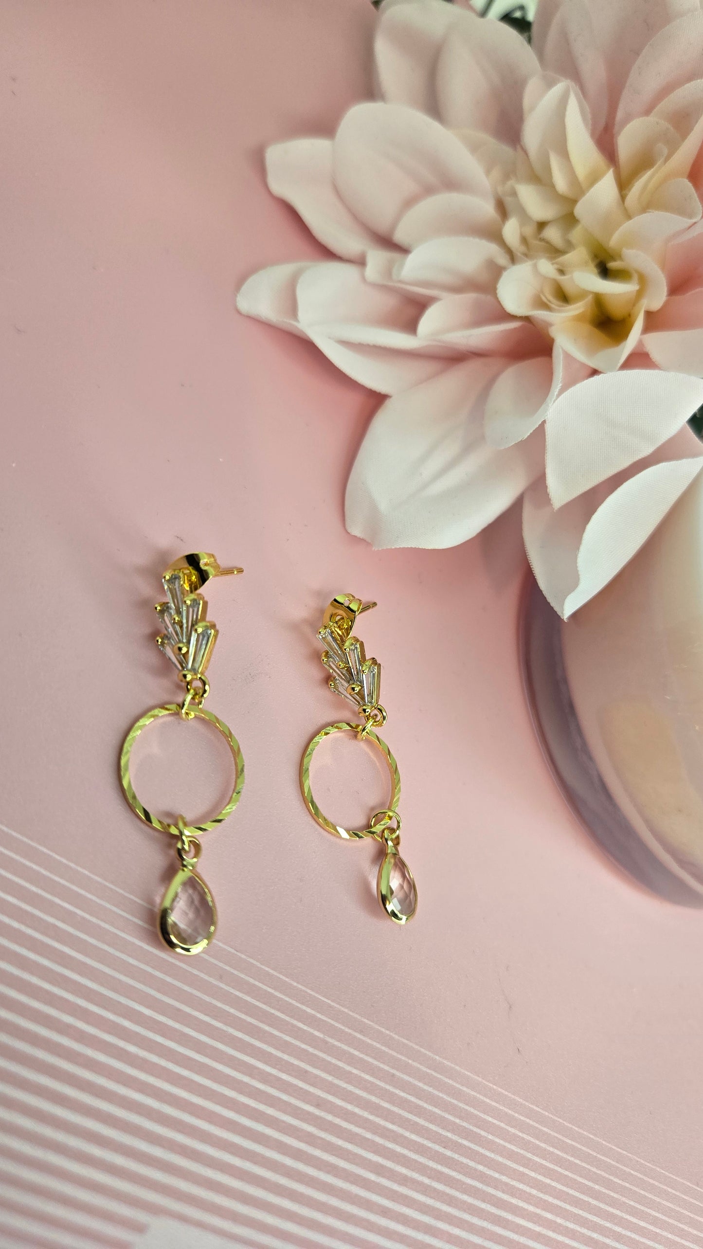 Versatile gold earrings for special occasions and daily wear
