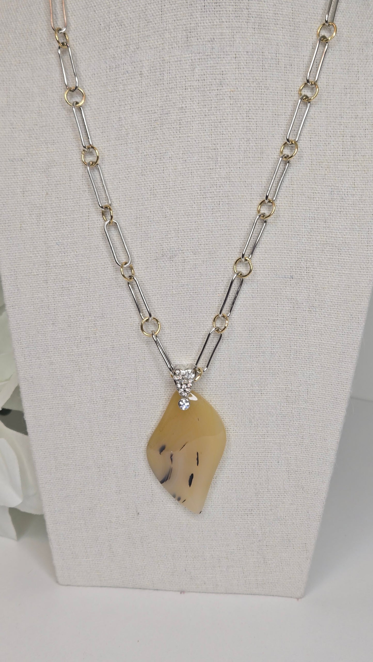 Luxury Agate Elegance Necklace