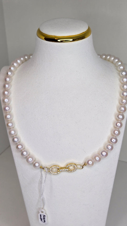 Royal Pearl Necklace