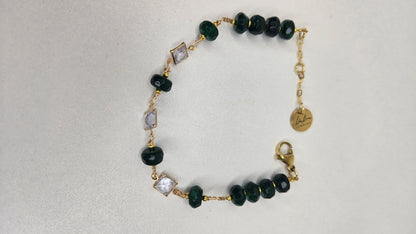 Jade Elegance Bracelet with green jade gemstones, zircon accents and gold-tone details