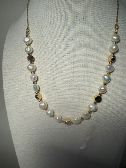 Touch of Elegance Necklace with pearls and gold-tone accents, view 11