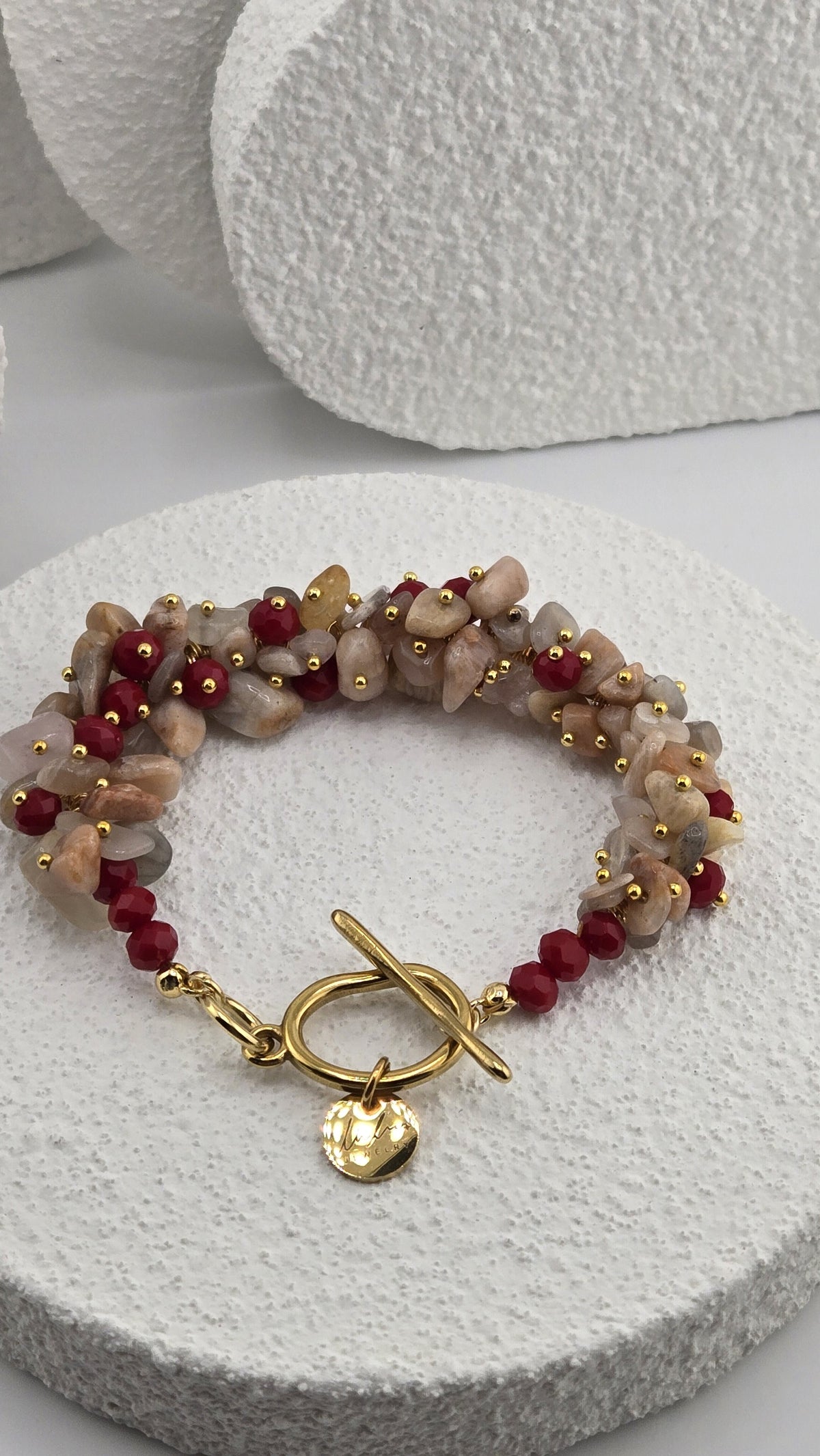 Front view of the Harvest Toggle Bracelet closed