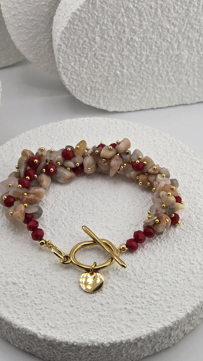 Front view of the Harvest Toggle Bracelet closed
